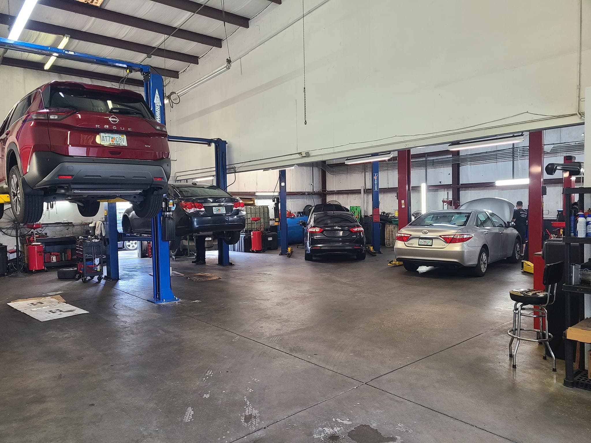 Multiple Vehicles on Lifts